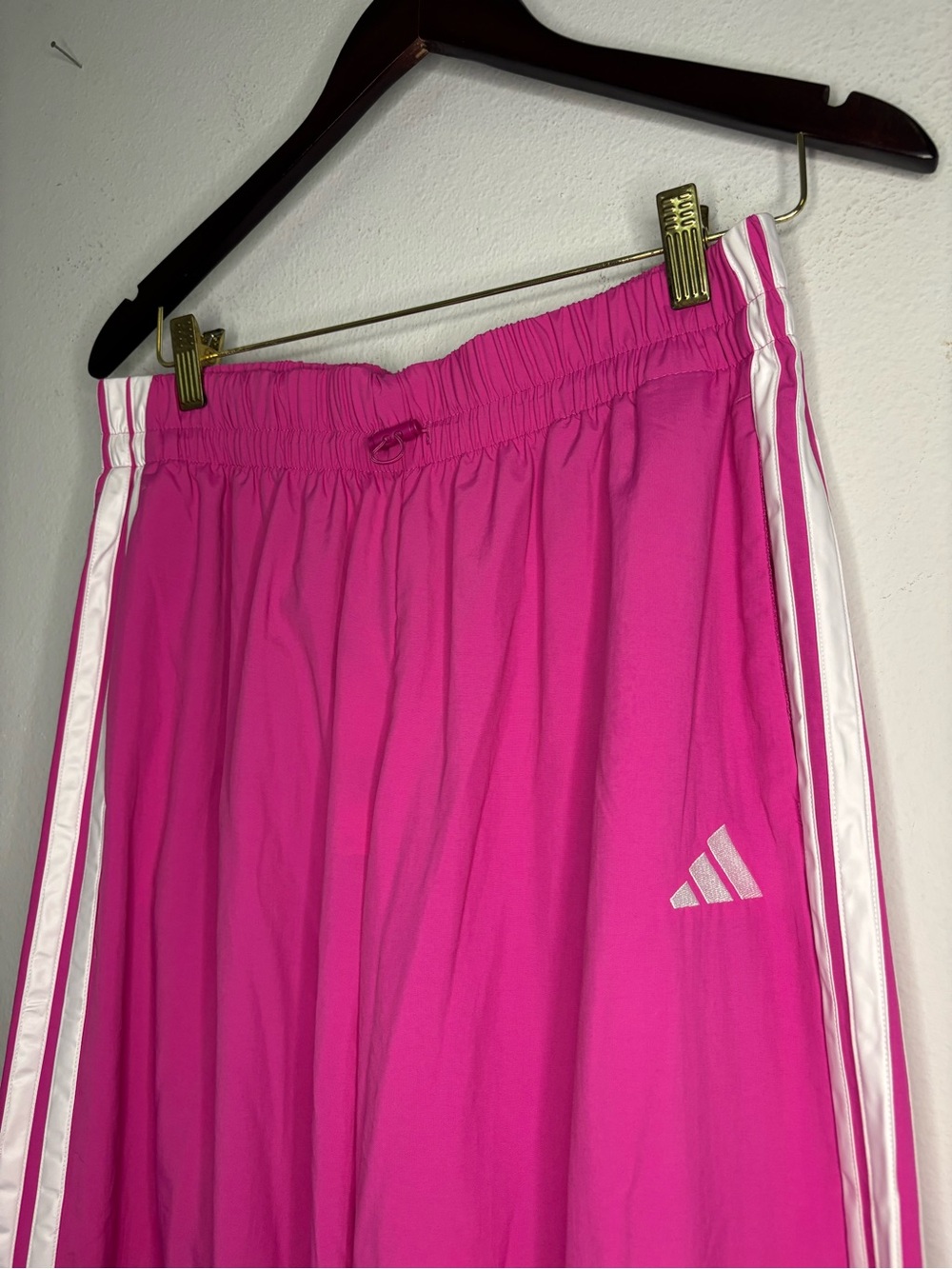 ADIDAS NWT PINK WIDE LEG WINDBREAKER TRACK PANTS SZ MEDIUM - Picture 3 of 7